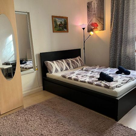 Unterkunft In Stoccarda Esterno foto